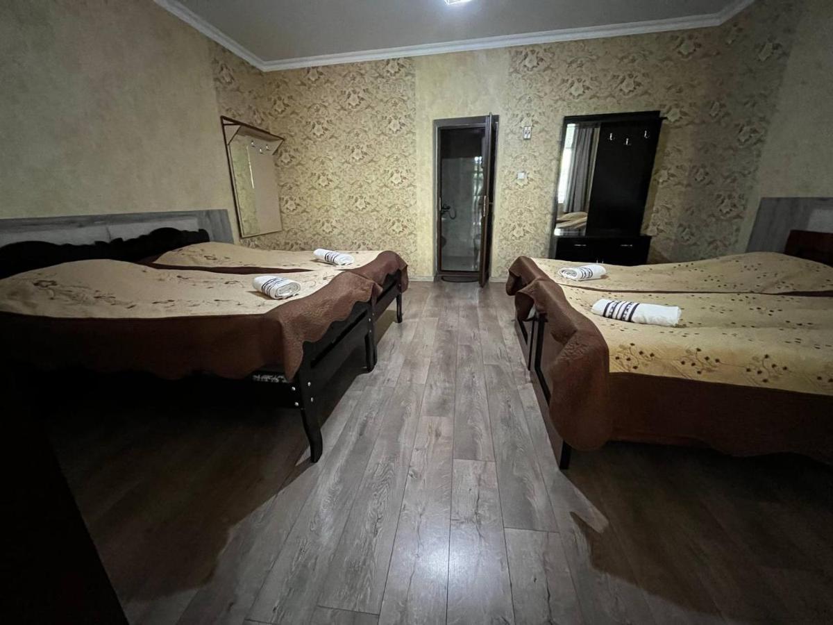 Guesthouse Data Местія Екстер'єр фото